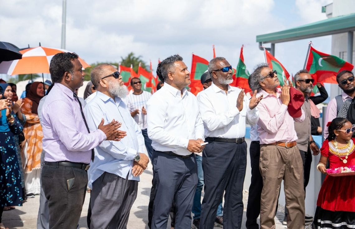 ދ. މީދޫގައި މިފްކޯއިން ޤާއިމުކުރި 30 ޓަނުގެ އައިސްޕްލާންޓު ރަސްމީކޮށް ހުޅުވައިފި