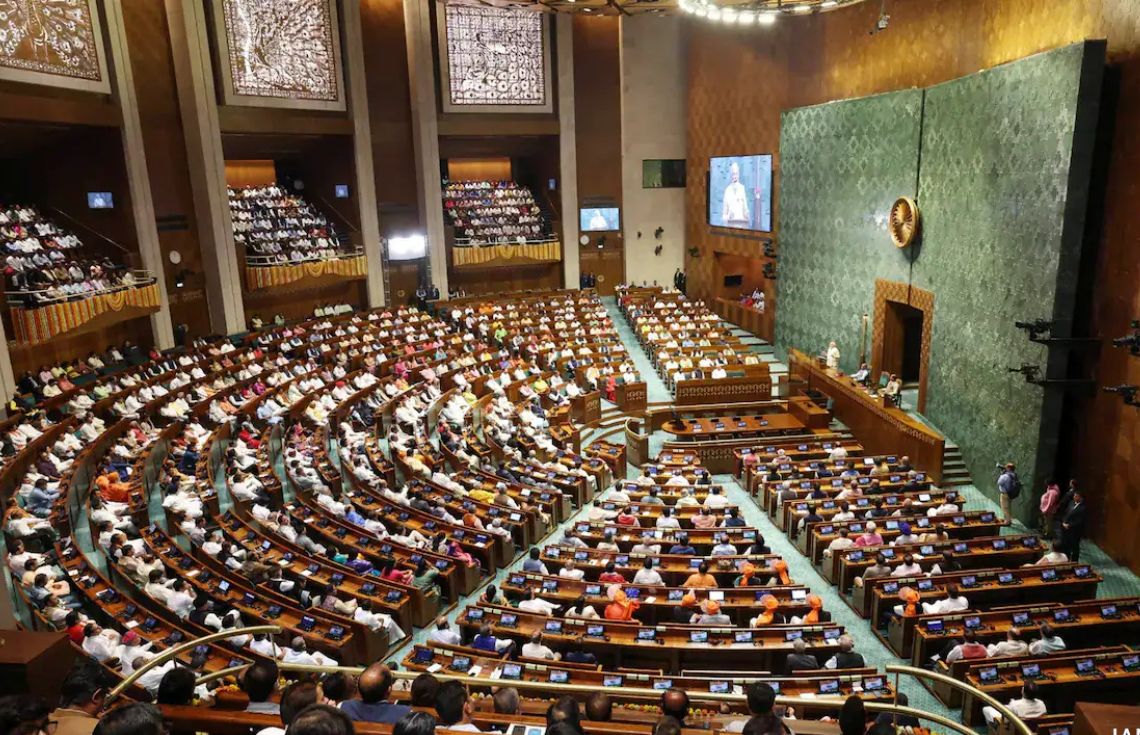 އިންޑިޔާ ޕާލިމެންޓުގެ 93 އިންސައްތަ މެންބަރުންނަކީ ބިލިއަނަރުންނާއި މިލިއަނަރުން: އޭޑީއާރު