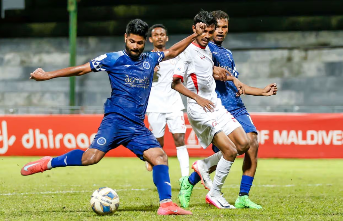 ބުރު ސްޕޯޓްސްއާ ދެކޮޅަށް ހަނި މޮޅެއް ހޯދުނުއިރު، އެ ޓީމުން ނިއުގެ ގޯލު ފުރަތަމަ ފަހަރަށް ފޫއަޅުވާލައިފި