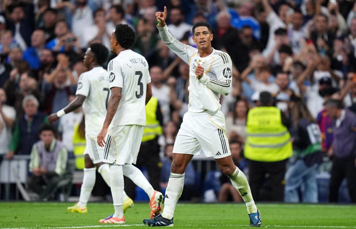 ފަސޭހަކަމާއެކު ވެލެންސިއާ ބަލިކޮށް މެޑްރިޑުން ލީގުގައި 7 ޕޮއިންޓުގެ ލީޑެއް ނަގައިފި