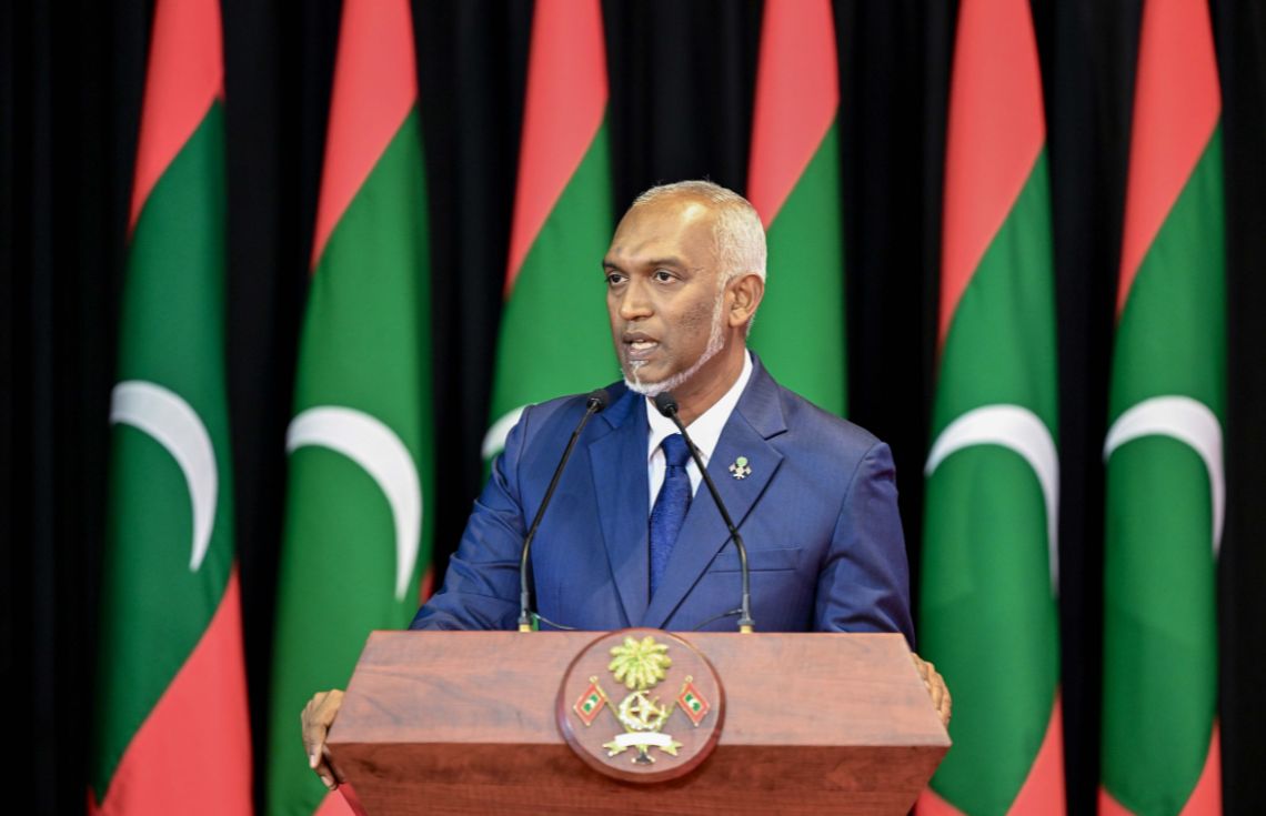 ދިފާޢީ ދާއިރާ ހަރުދަނާކުރުމަށް 2.8 ބިލިއަން ރުފިޔާ, ސިފައިންނާއި ފުލުހުންގެ ވަސީލަތްތައް ތަރައްޤީކުރައްވާނަން ކަމަށް ރައީސް މުޢިއްޒު ވިދާޅުވެއްޖެ