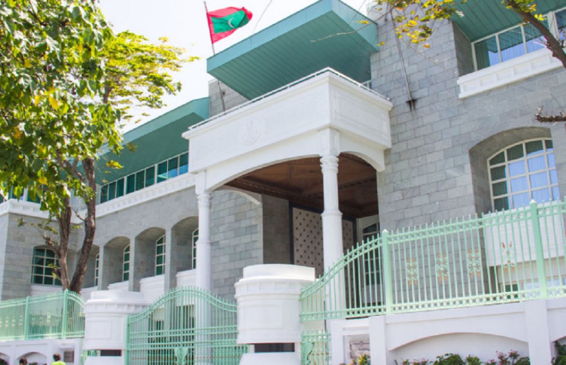 އައްޑޫސިޓީ ކައުންސިލް އަލުން ކަނޑައަޅުއްވައި، އައްޑޫ މީދޫ ރަށު ކައުންސިލާއި އައްޑޫ ހުޅުދޫ ރަށު ކައުންސިލް ކަނޑައެޅުއްވުމަށް ރައީސުލްޖުމްހޫރިއްޔާ ނިންމަވައިފި