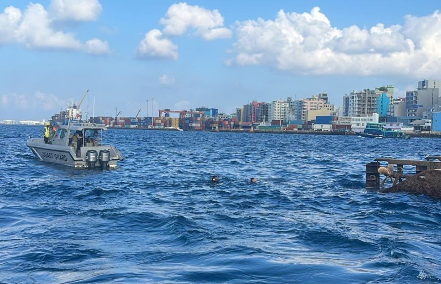 ކޮޅުވެއްޓިއެއް ބަންޑުން ޖަހާލި ހިތާމަވެރި ޙާދިސާގައި ނިޔާވި މީހުންގެ ޢާއިލާއަށް ރައީސް ތަޢުޒިޔާ ފޮނުއްވައިފި