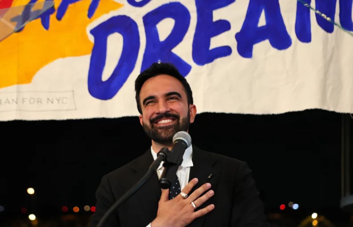 ނިއު ޔޯކްގެ މޭޔަރު ކަމުގެ އިންތިޚާބު މުސްލިމެއް ކަމުގައިވާ މަމްދާނީ ކާމިޔާބުކޮށްފި