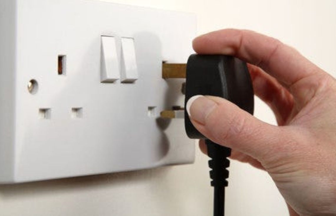 ޗާޖުކޮށް ނިމުމުން ޗާޖަރު ލުހެލުމަކީ މުހިންމު ކަމެއްތަ؟ މާހިރެއްގެ ދުލުން