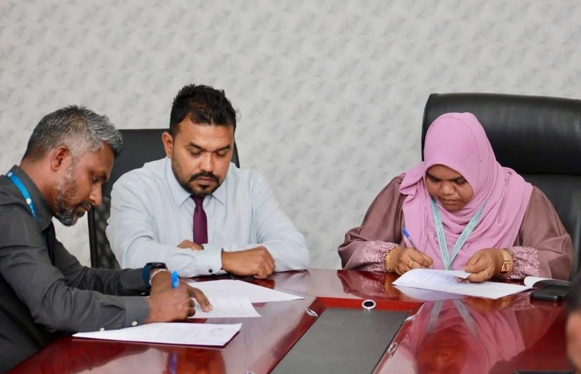 ތ.އަތޮޅުގެ ދެރަށެއްގައި އައިޑީކާޑު ޕްރިންޓުކޮށް ދޫކުރުމުގެ ޚިދުމަތް ފަށައިފި