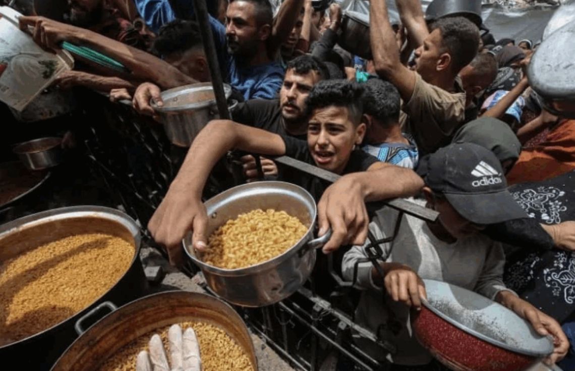 ޣައްޒާއަށް ބޭނުންވާ އެހީގެ ތަކެތި ގެނައުމަށް އިސްރާއީލުން ހުރަސް އަޅަމުންދާ ކަމަށް އެހީދޭ ޖަމާއަތްތަކުން ބުނެފި