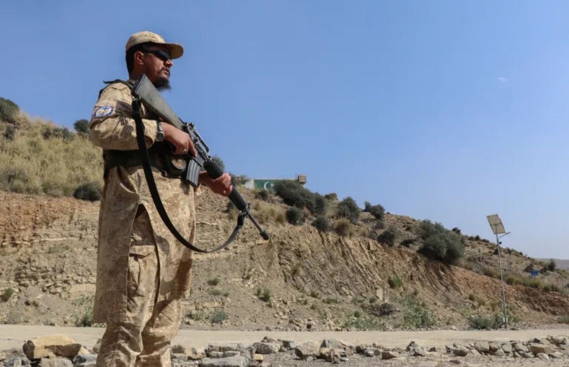 ޞުލްޙައިގެ މަޝްވަރާތައް ތުރުކީގައި ކުރިއަށްދަނިކޮށް އަނެއްކާވެސް ޕާކިސްތާނާއި އަފްޣާނިސްތާނުގެ މެދުގައި ހަމަލާބަދަލުކުރުންތަކެއް