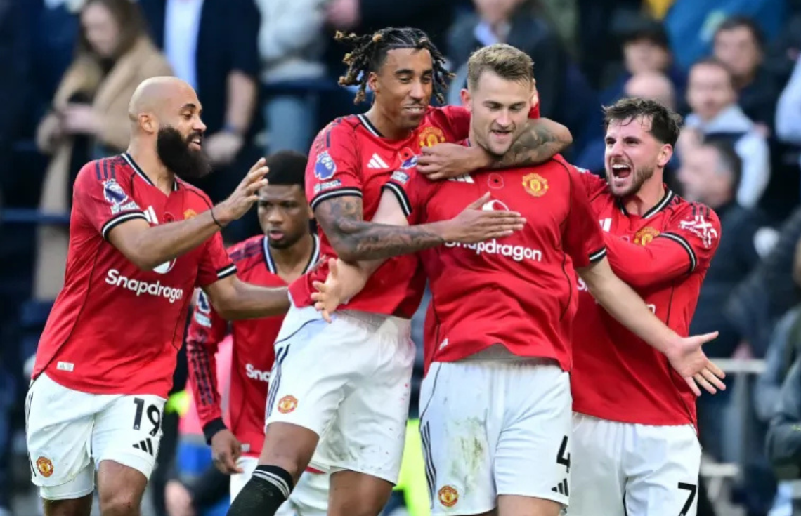 ފަހު ވަގުތު ނަތީޖާ އަނބުރާލި ނަމަވެސް ޔުނައިޓެޑުން ޕޮއިންޓެއް ހޯދައިފި