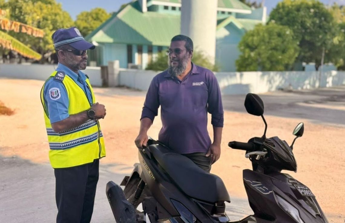 ގދ. ނަޑެއްލާގައި ފުލުހުންގެ ވޯކް އެންޑް ޓޯކް ޙަރަކާތެއް ކުރިއަށް ގެންގޮސްފި