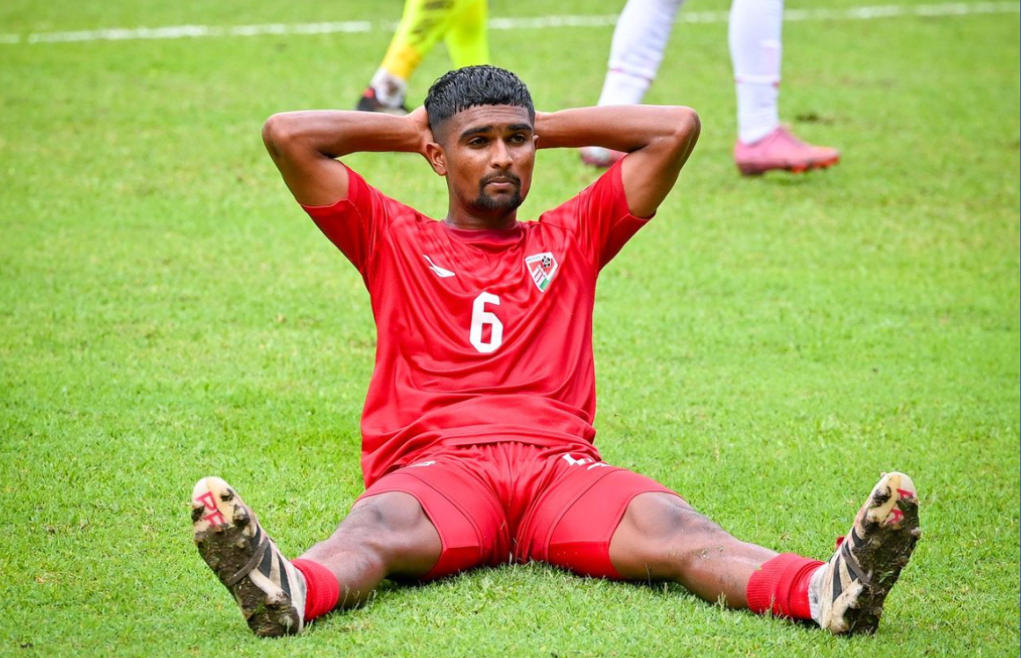 ޕްރެކްޓިހަށް ހާޒިރުނުވެ ފުޓްސަލް ކުޅެން ދިއުމުން އައިހަމް ޤައުމީ ފުޓުބޯޅަ ސްކޮޑުން ބާކީކޮށްފި