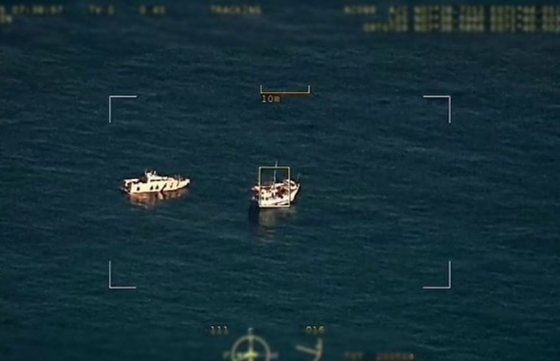 ގިނަ އަދަދެއްގެ މަސްތުވާތަކެއްޗާއެކު އަތުލައިގަތް ސްރީލަންކާގެ ބޯޓުގައި ތިބިފަސް މީހުން ޝަރީއަތް ނިމެންދެން ބަންދަށް