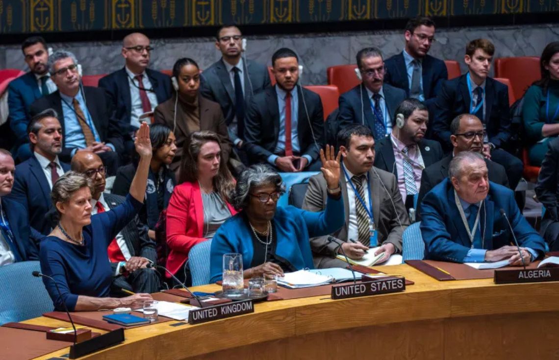 ޣައްޒާގެ ކުރިމަގު ކަނޑައަޅާނެ އެމެރިކާގެ ޤަރާރަށް އދ. ސަލާމަތީ މަޖިލީހުން ރުހުންދީފި، ޙަމާސުން ހަތިޔާރު ބަހައްޓަން ދެކޮޅު!