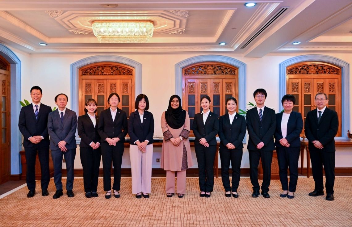 ފަސްޓް ލޭޑީ ސާޖިދާ ޖަޕާނު އޯވަރސީސް ކޯޕަރޭޝަން ވޮލަންޓިއަރުންނާ ބައްދަލުކުރައްވައިފި