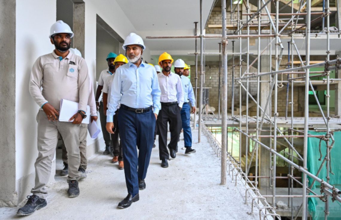 ޝަހީދު އަލީ ސްކޫލްގެ މަސައްކަތް އަންނަ ޑިސެމްބަރުގައި ނިމި، އައު ދިރާސީ އަހަރަށް ހުޅުވޭނެކަމަށް ތަޢުލީމީ ވަޒީރު ވިދާޅުވެއްޖެ!