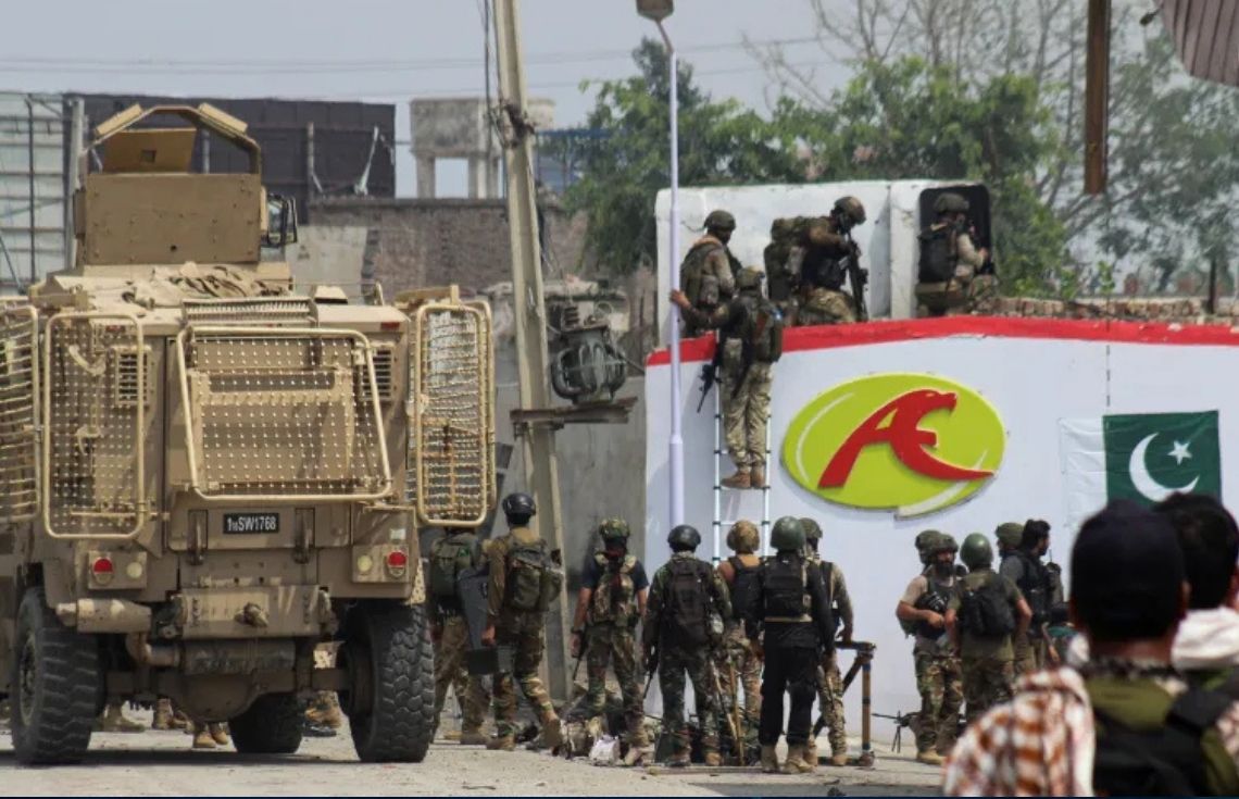 ޕާކިސްތާނު ސިފައިން އަފްޣާނިސްތާނުގެ ބޯޑަރު ކައިރީގައި ހިންގި ދެ އޮޕަރޭޝަނެއްގައި 23 ހަނގުރާމަވެރިން މަރާލައިފި