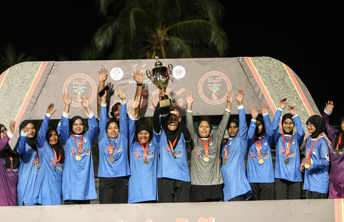 ހޮޅުހިޔަލަ ހޭންޑްބޯލް ޗެލެންޖުގެ ޗެމްޕިއަންކަން އިރު މެދު ވިލީގެ އަރާކުރި ހޯދައިފި