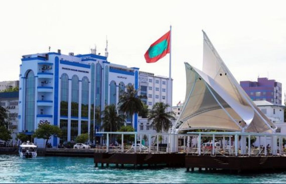 ފުލުހުންގެ ބެލުމުގެ ދަށުގައި ހުރި ސިނގިރޭޓުތަކެއް މަދުވެފައިވާ މައްސަލައެއް ތަހުޤީގުކުރަނީ