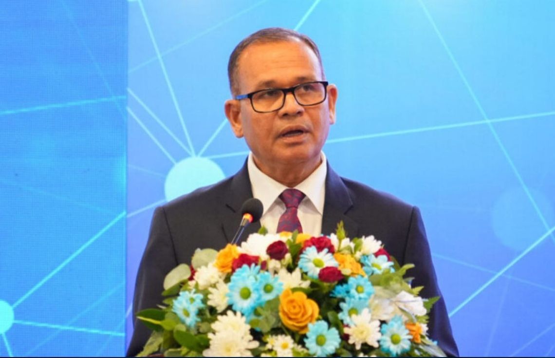 ރައްޔިތުންނަށް ދިމާވާ ކަންކަމުގައި ފުރަތަމަ ޓަކި ޖަހަން ޖެހޭ ދޮރަކީ އެރަށެއްގެ ކައުންސިލް އިދާރާ: ވަޒީރު އާދަމް ޝަރީފް