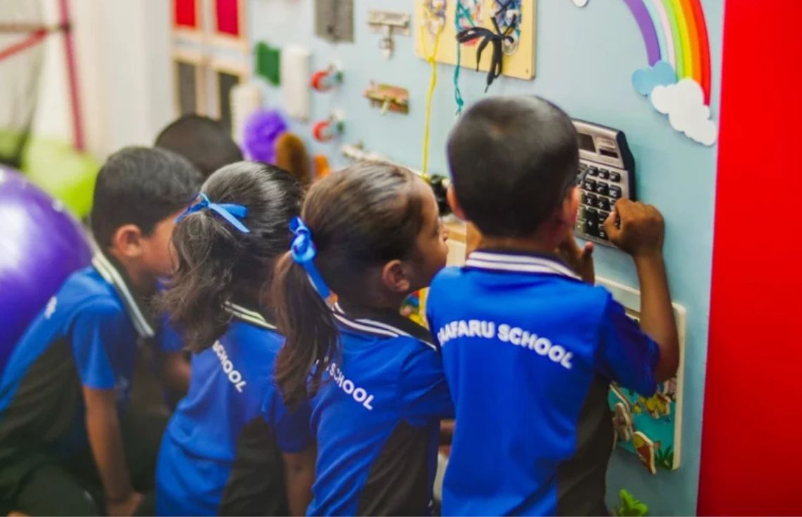 މަޢުލޫމާތު ނުދީގެން، ގާފަރު ސްކޫލުގެ މައްޗަށް ދަޢުވާކޮށްދިނުމަށް އެދިއްޖެ