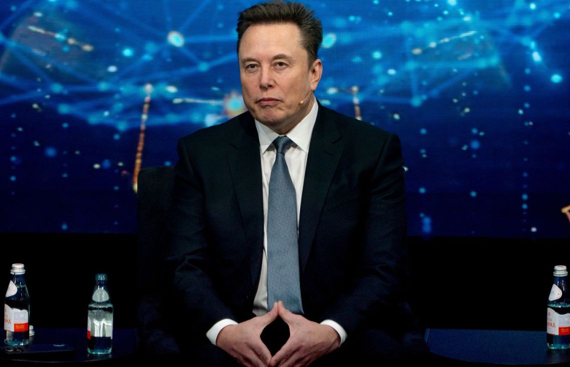 ދިހަވަރަކަށް އަހަރު ތެރޭގައި އިންސާނުންނަށް މަސައްކަތް ކުރުމާއި ފައިސާގެ ބޭނުން މަޑުމަޑުން ނެތިގެން ހިނގައިދާނެ: އިލޯން މަސްކް