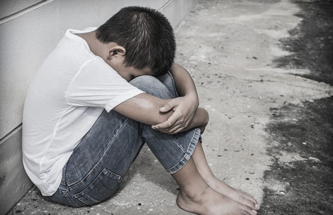 10 އަހަރުގެ ކުއްޖަކު މިސްކިތަށް ދަނިކޮށް ގަދަކަމުން ސިނގިރޭޓުދީ، ބިރުދެއްކި މައްސަލައެއް