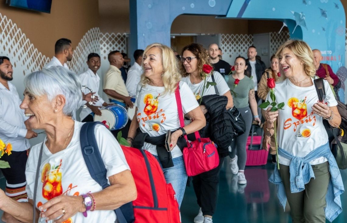 ވީއައިއޭގެ އައު ޓާމިނަލުން 'ނިއޯސް' އެއާލައިނަށް ޚިދުމަތް ދޭން ފަށައިފި