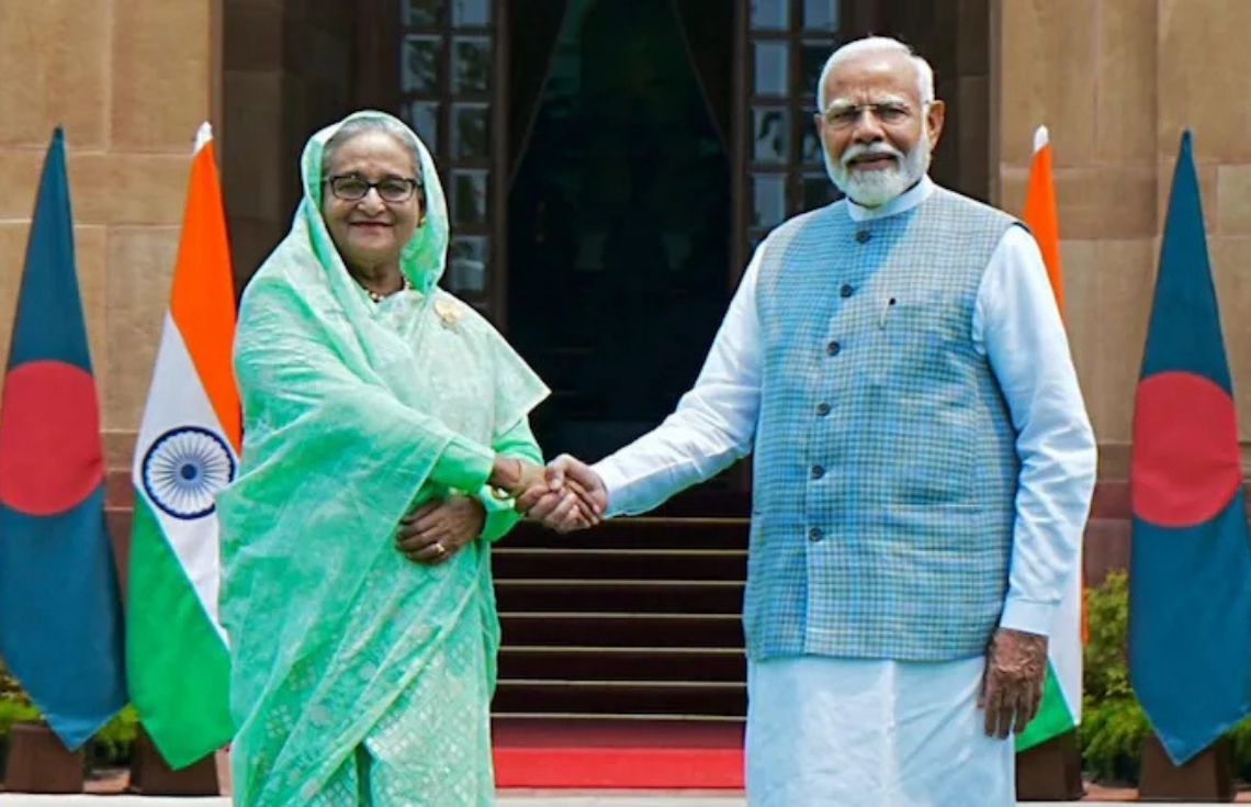 ބަންގްލަދޭޝް އިން އިންޑިއާގައި ހުރި ކުރީގެ ބޮޑުވަޒީރު ޝެއިޚް ޙަސީނާ ހަވާލުކުރުމަށް އެދިއްޖެ