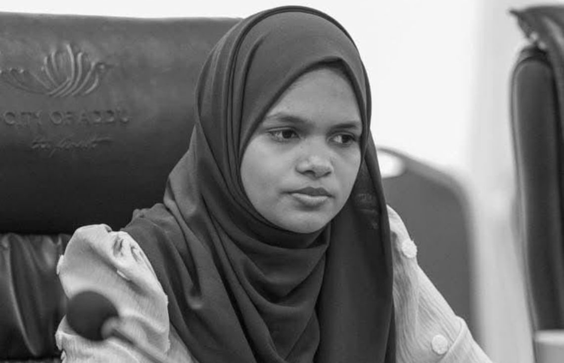 ވިހެއުމުގެ ތެރޭގައި އައްޑޫ ސިޓީގެ ޒުވާނެއް ނިޔާވުމާއި ގުޅިގެން ރައީސް ތަޢުޒިޔާ ފޮނުއްވައިފި