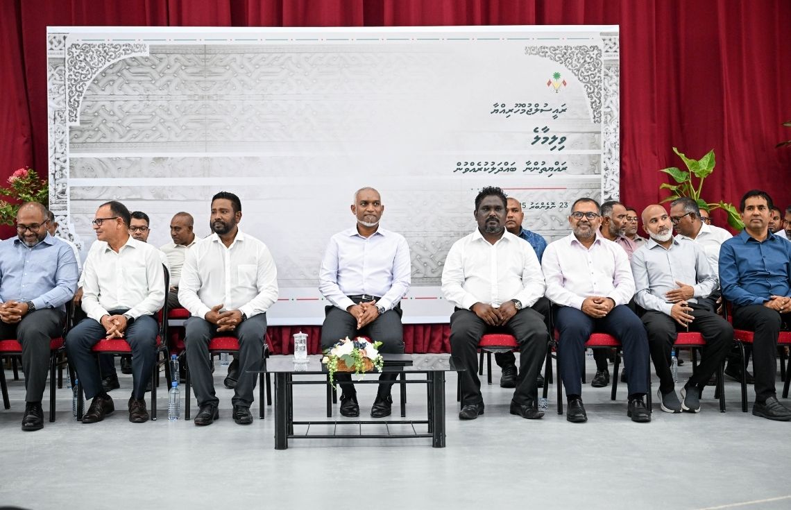 ވިލިމާލެއިން ކަނޑާ ދެނިކަގަހުގެ ބަދަލުގައި 300 ގަސް އިންދަން އަންގައިފައިވާނެ: ރައީސް މުޢިއްޒު