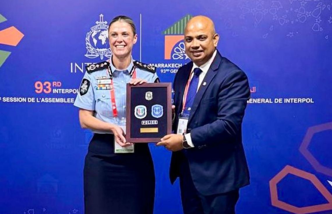 ސީޕީ ނަވީން، އޮސްޓްރޭލިއަން ފެޑަރަލް ޕޮލިސް ކޮމިޝަނަރާ ބައްދަލުކުރައްވާ މުހިންމު މަޝްވަރާތަކެއް ކުރައްވައިފި