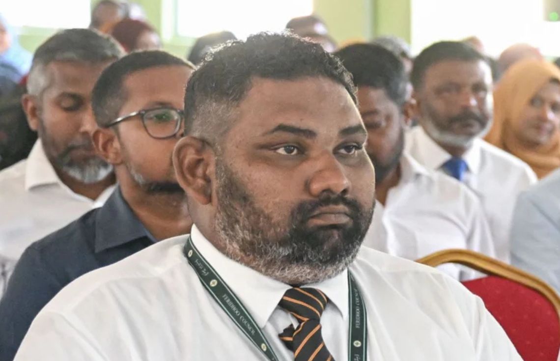 މުވައްޒަފަކަށް ޖިންސީ ގޯނާކުރުމުގެ ކުށް ސާބިތުވެ، ފެރިދޫ ކައުންސިލުގެ ރައީސް ސަސްޕެންޑްކޮށްފި