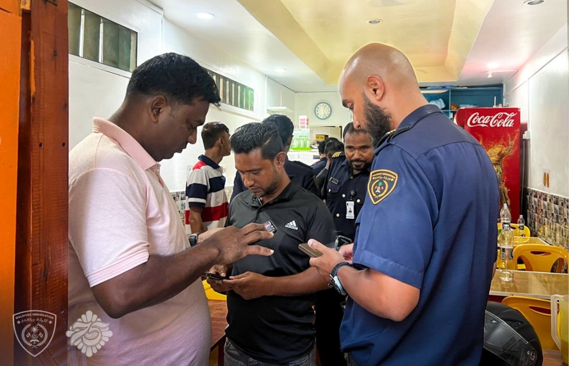 ޤަވާއިދާއި ޚިލާފަށް ވިޔަފާރިތައް ހިންގާ ބިދޭސީންގެ މައްސަލަ ރިޕޯޓުކުރުމަށް އެދިއްޖެ