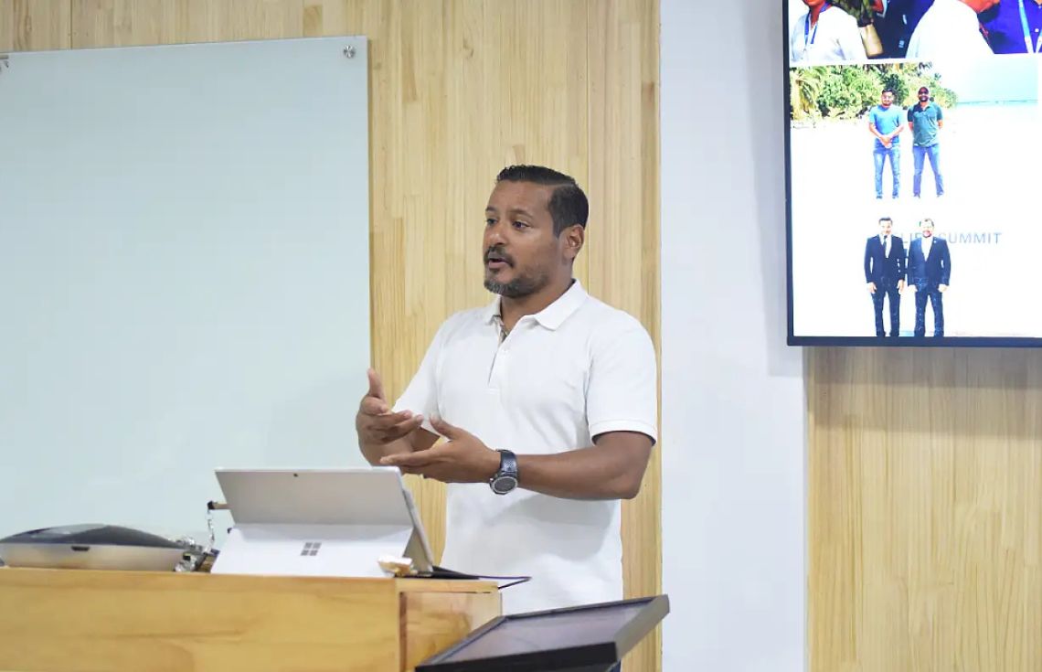 ސަނީއަށް ރައްދުވާ ޖިންސީ ގޯނާގެ ތުހުމަތުތަކާ ގުޅޭ މައްސަލަ ފުލުހުން ތަޙުޤީޤުކުރަން ފަށައިފި