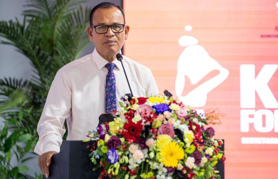 އަތޮޅު ކައުންސިލުތައް އުވާލިޔަސް ވަޒީފާތަކެއް ނުގެއްލޭނެ: ވަޒީރު އާދަމް ޝަރީފް ޢުމަރު