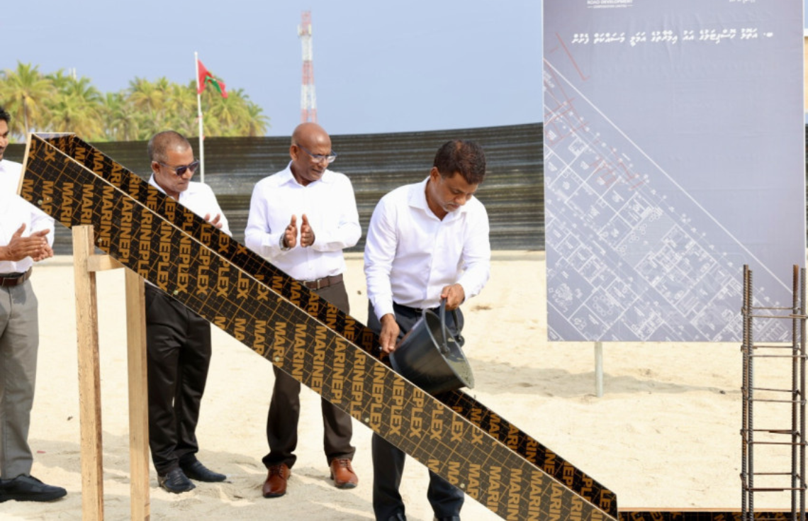 ބ. އަތޮޅު ހޮސްޕިޓަލަށް އަލަށް އިތުރުކުރާ އިމާރާތުގެ ޢަމަލީ މަސައްކަތް ފަށައިފި