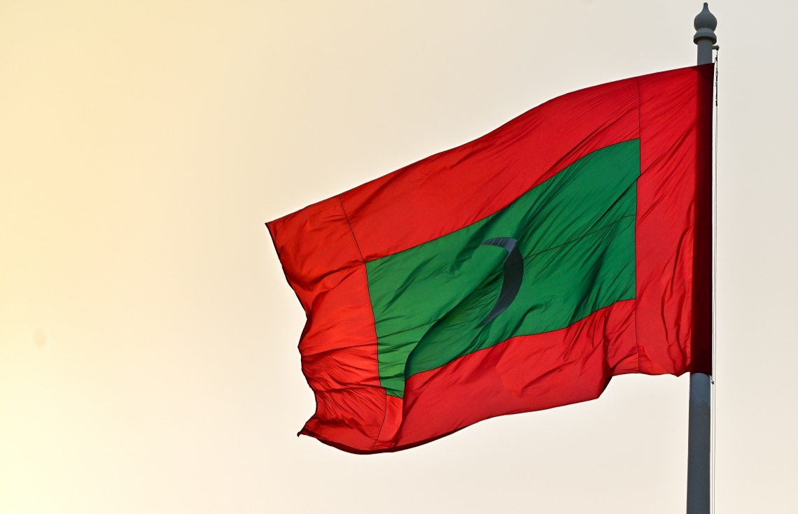 އަމިއްލަ ވަޒަނުގައި ނިކަމެތިކޮށްނުލާށެވެ!