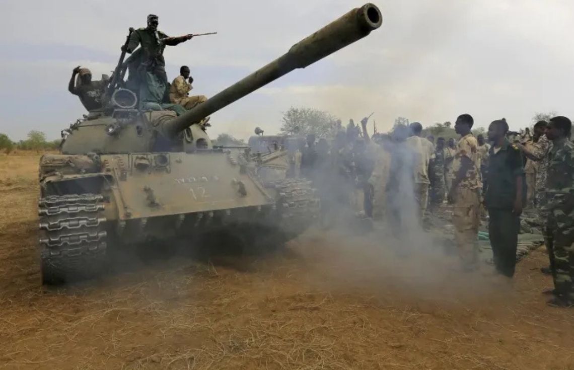 ސޫދާނުގެ ހުޅަނގާއި ދެކުނު ކުރުދުފާނަށް ބޮން އަޅައިފި