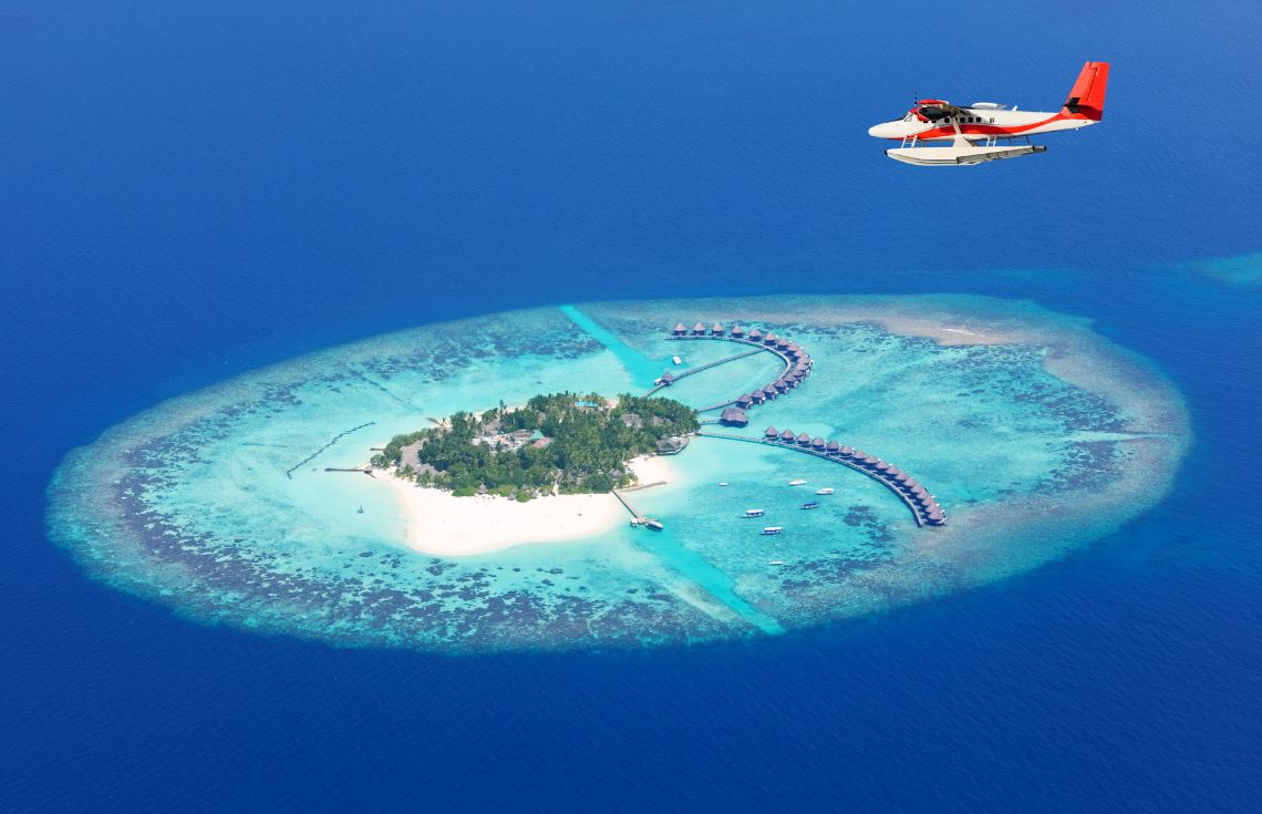 ނޮވެންބަރުގެ ނިޔަލަށް ރާއްޖެއަށް ދެ މިލިއަނަށްވުރެ ގިނަ ފަތުރުވެރިން ޒިޔާރަތްކޮށްފި!