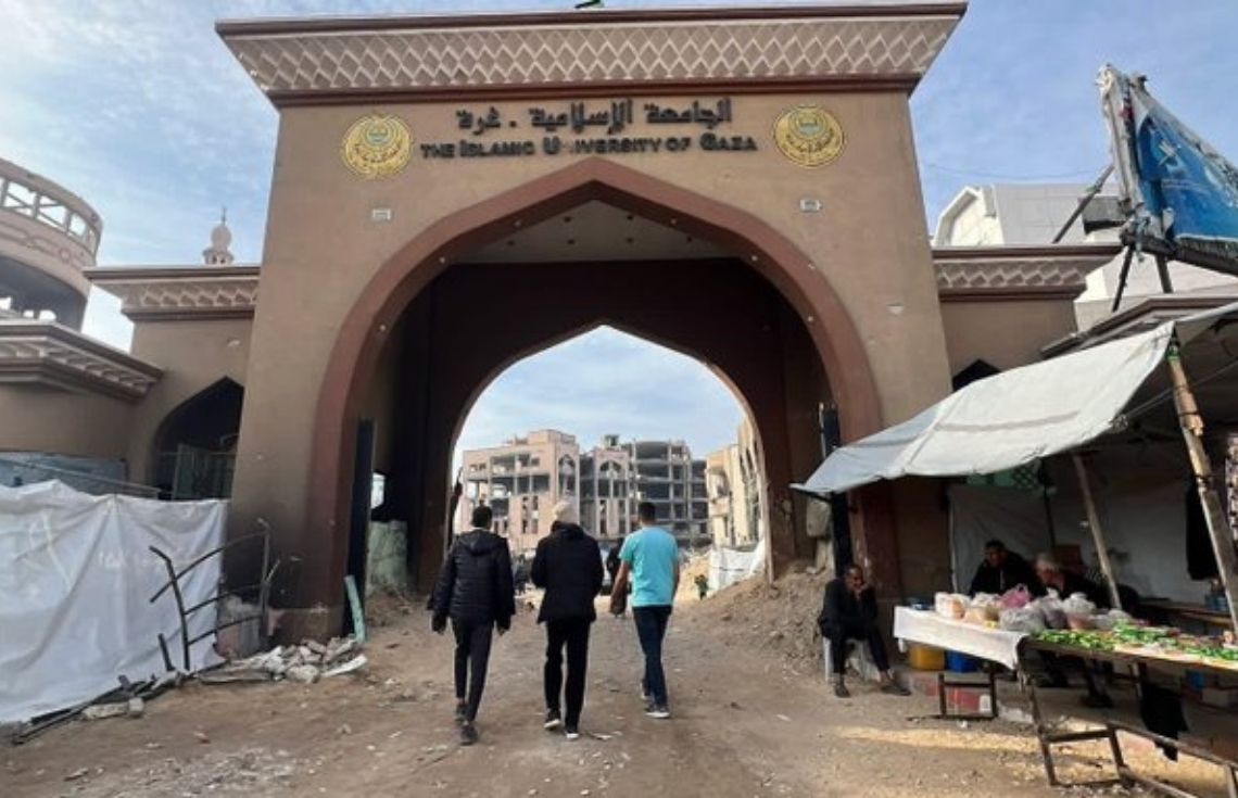 ދެ އަހަރުގެ މެދުކެނޑުމަކަށް ފަހު ޣައްޒާގެ އިސްލާމިކް ޔުނިވަރސިޓީގެ ދަރިވަރުން އަލުން ކިޔަވަން ފަށައިފި