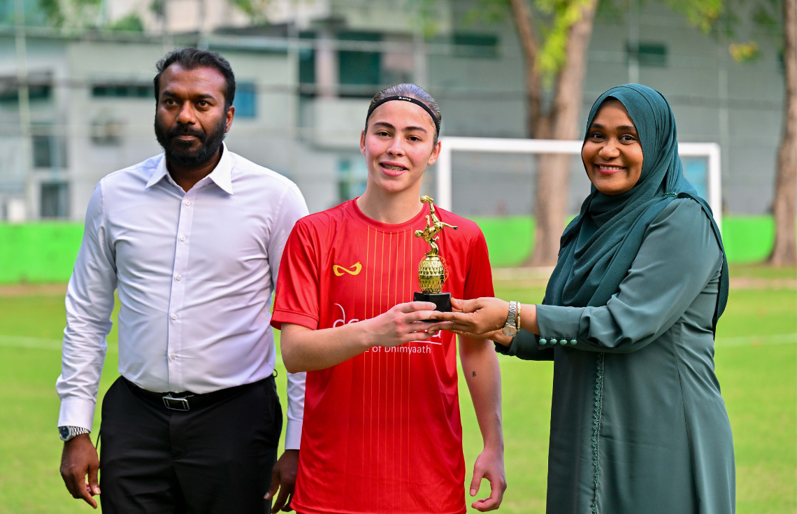 އެފްއޭއެމްގެ ވިމެންސް ލީގު ރައީސުލްޖުމްހޫރިއްޔާގެ އަނބިކަނބަލުން ޝަރަފުވެރިކޮށްދެއްވައިފި