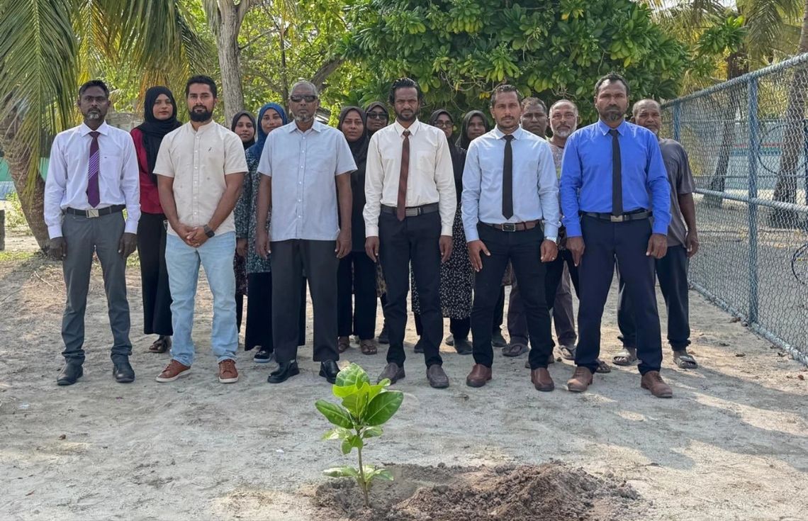 ފަސް މިލިއަން ގަސް އިންދުމުގެ މަޝްރޫޢުގެ ދަށުން ހއ. ކެލާގައި 150 ގަސް އިންދުމުގެ ޙަރަކާތެއް ފަށައިފި