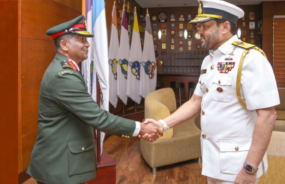 ދިފާޢީ ދާއިރާއިން ގުޅުން ބަދަހިކުރުމަށް ލަންކާއާއެކު މުހިންމު މަޝްވަރާތަކެއް