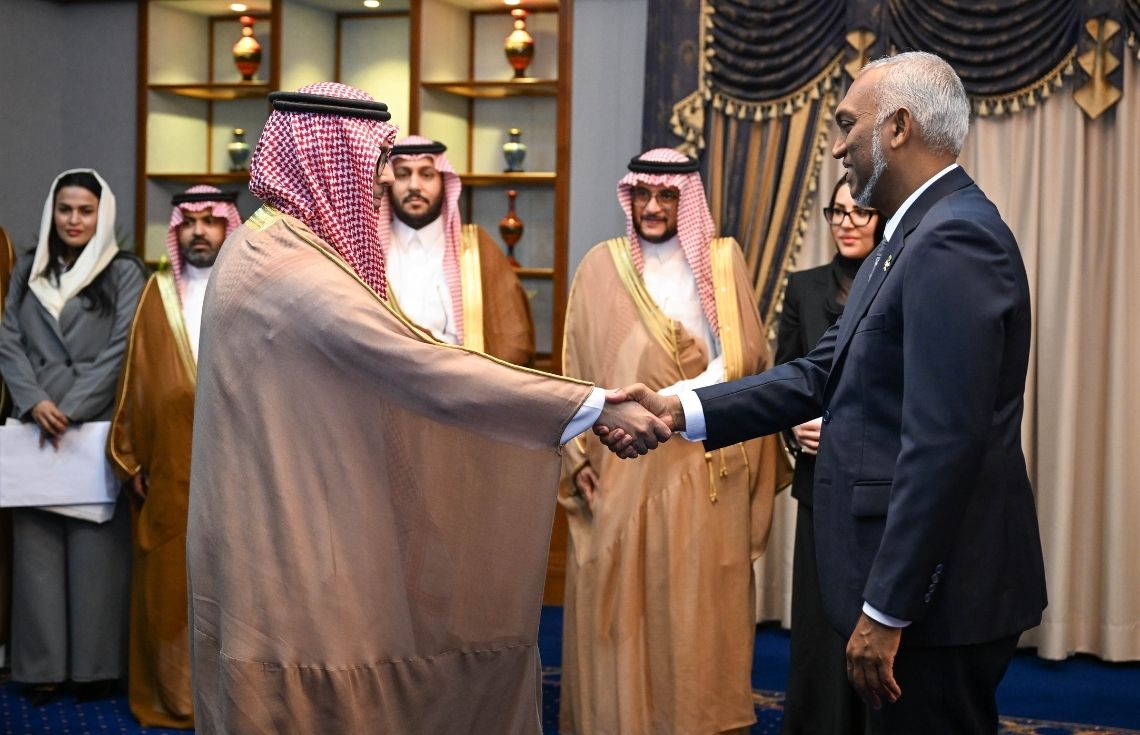 ސަޢޫދީ ޢަރަބިއްޔާގެ ވިޔަފާރި ވަފުދެއް ރައީސުލްޖުމްހޫރިއްޔާގެ އަރިހަށް އިޙުތިރާމުގެ ޒިޔާރަތެއް ކުރައްވައިފި