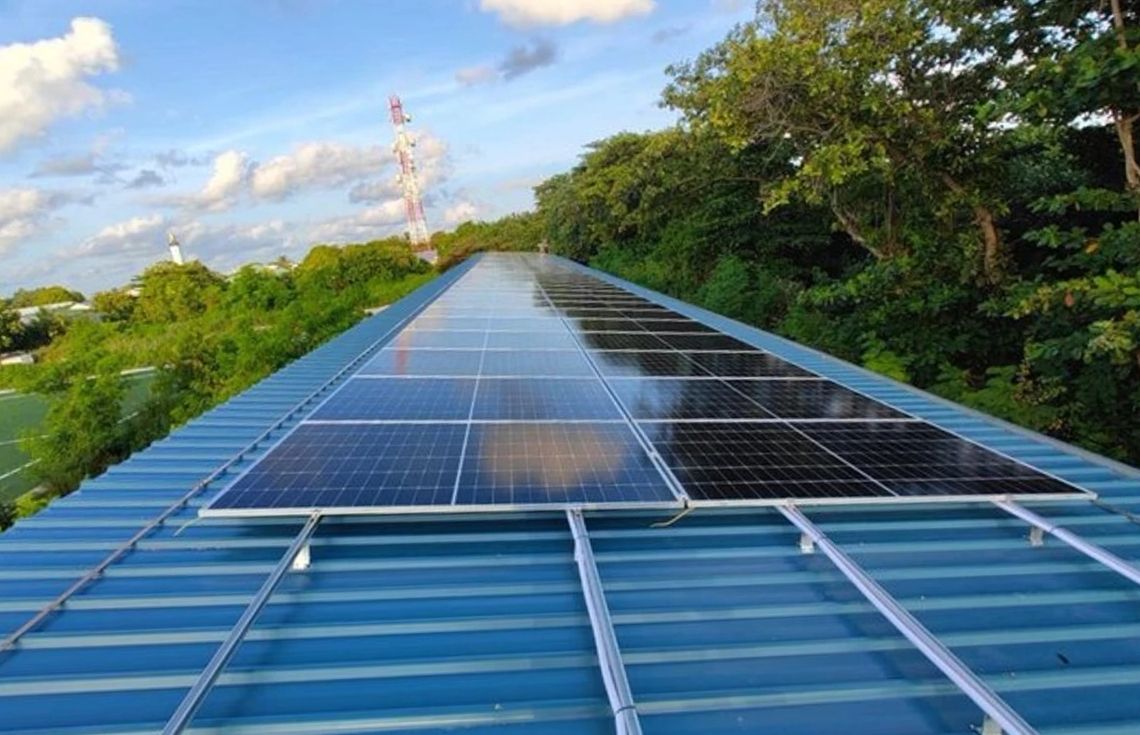 ރ. އިނގުރައިދޫގައި 350 ކިލޯވޮޓްގެ ސޯލާ ޕީވީ ހައިބްރިޑް ސިސްޓަމެއް ބެހެއްޓުމުގެ މަސައްކަތް ކުރިއަށްދަނީ