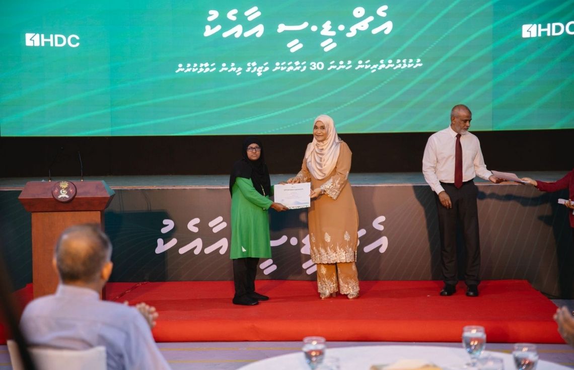 ނުކުޅެދުންދުތެރިކަން ހުންނަ މީހުންނަށް އެހީތެރިކަން ދިނުމަކީ ކޮންމެ ފަރުދެއްގެ، ފަޚުރަކަށް ހަދަންޖެހޭކަމެއް: މެޑަމް ސާޖިދާ