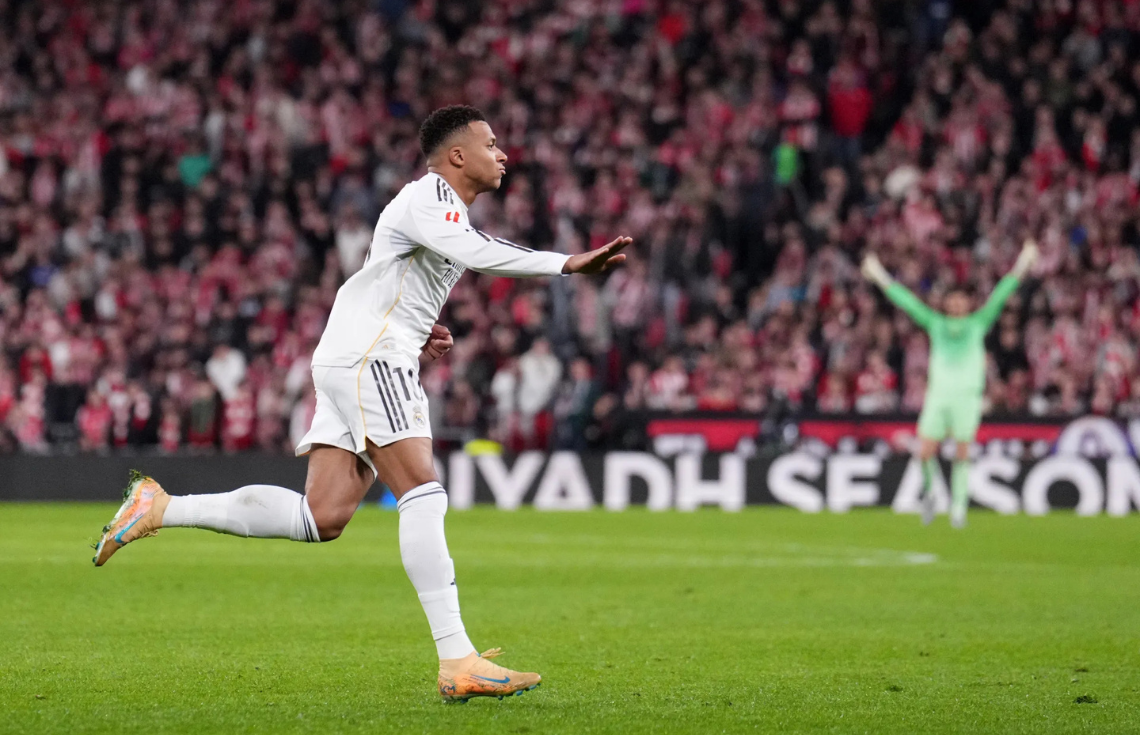 އެމްބައްޕޭގެ ދެ ގޯލާއެކު ރެއާލްއިން އެތުލެޓިކް ކްލަބް ބަލިކޮށް ބާސެލޯނާއާ ދެމެދު އޮތް ފަރަގު ކުޑަކޮށްފި