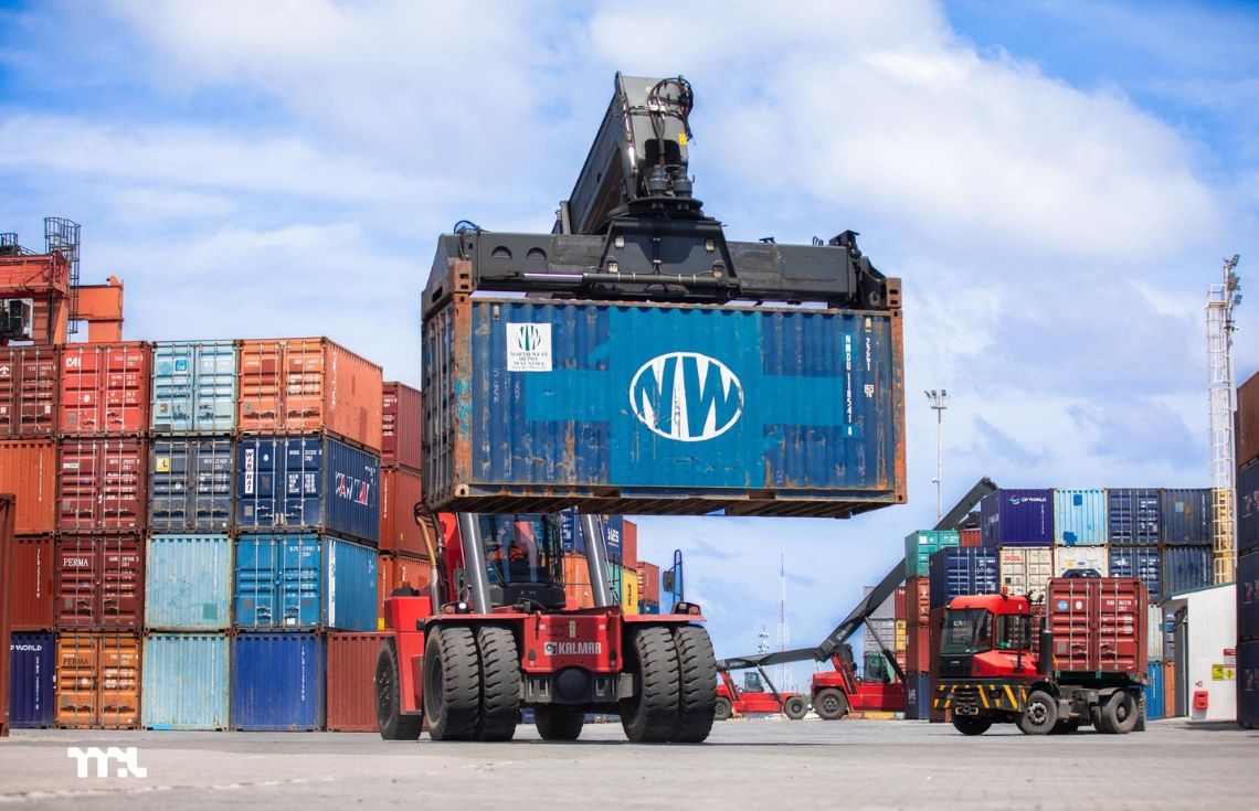 ހެލްތް ސެޓްފިކެޓާ ނުލައި ރާއްޖެއަށް ކާބޯތަކެތި އެތެރެކުރަން ހުއްދަދިން ދެ މުވައްޒަފެއްގެ މައްޗަށް ދަޢުވާކުރަނީ