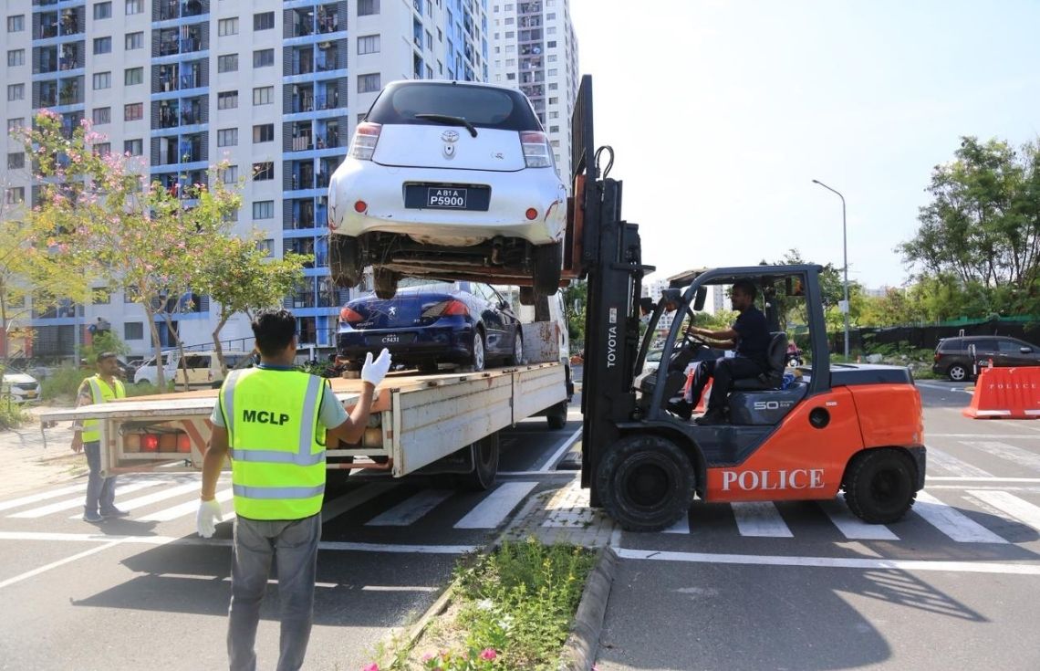 ހުޅުމާލޭ މަގުތަކުގައި ޤަވާއިދާ ޚިލާފަށް ބަހައްޓާފައިވާ އުޅަނދުތައް ނެގުމަށް ޚާއްޞަ އޮޕަރޭޝަނެއް ފަށައިފި