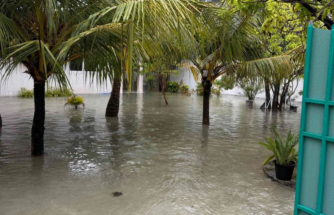 ބޯކޮށް ވާރޭވެހި، ތިނަދޫ ސިޓީގެ މަގުތަކުން ފެން ހިންދުމަށް ސިފައިން ނިކުމެއްޖެ